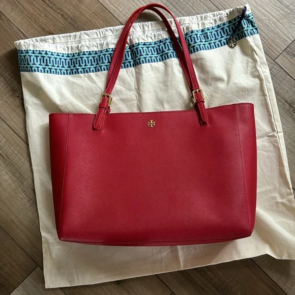 Tory Burch saffiano leather tote - Picture 8 of 8